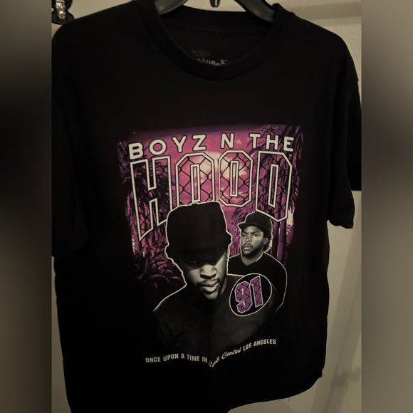 Tops - boyz in the hood graphic tee